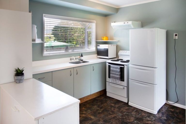 Photo of property in 7a William Street, Waikanae Beach, Waikanae, 5036