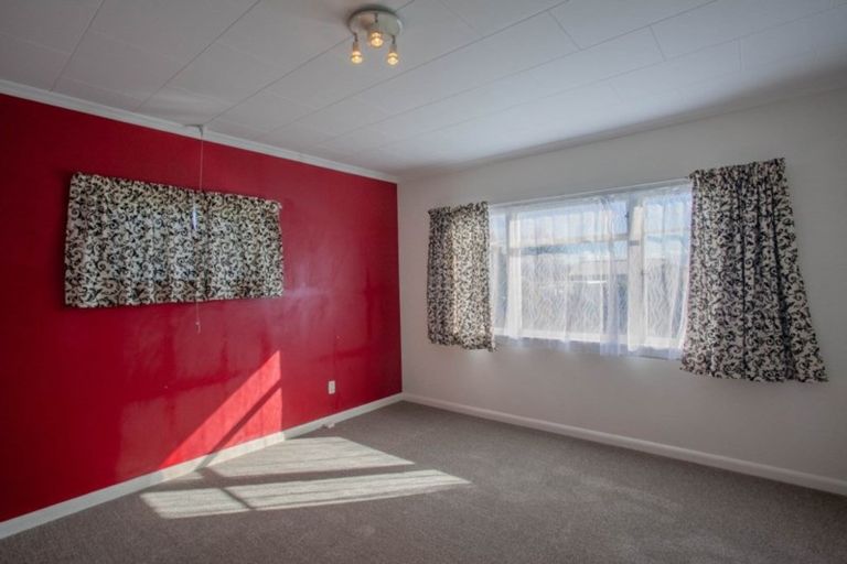 Photo of property in 15 Titoki Street, Stoke, Nelson, 7011