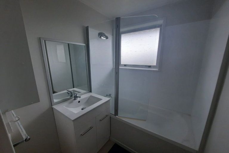 Photo of property in 11/90 Kenderdine Road, Papatoetoe, Auckland, 2025