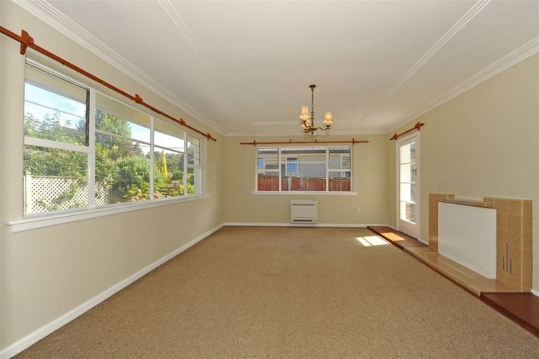 Photo of property in 39 Acacia Avenue, Upper Riccarton, Christchurch, 8041