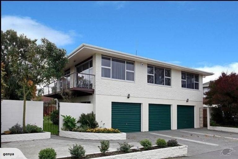 Photo of property in 360 Yaldhurst Road, Russley, Christchurch, 8042