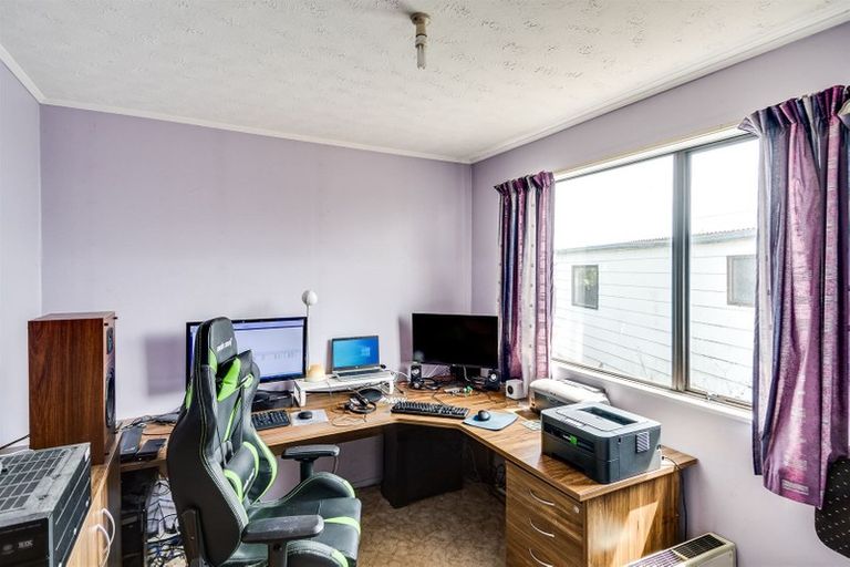 Photo of property in 19 Foster Terrace, Onekawa, Napier, 4110