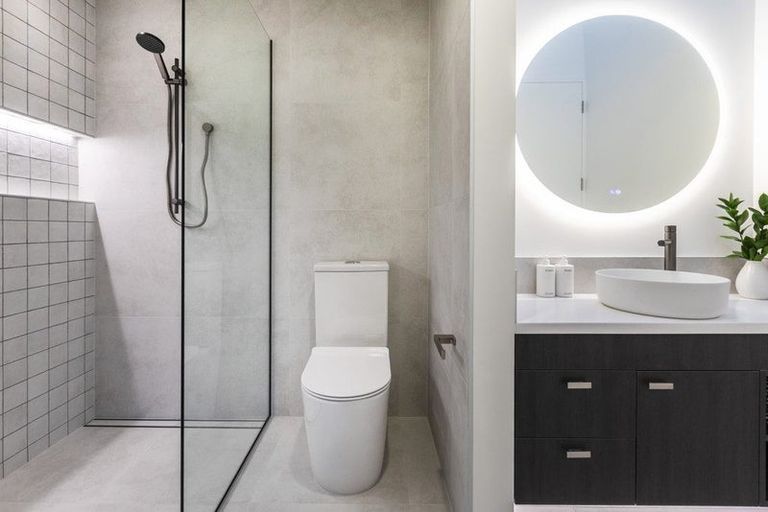 Photo of property in 8 Flowers Lane, Cracroft, Christchurch, 8022