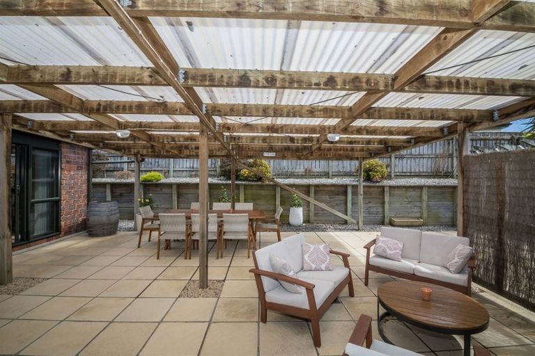 Photo of property in 6 Aotea Drive, Aotea, Porirua, 5024