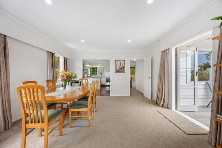 Photo of property in 1/4 Acacia Road, Torbay, Auckland, 0632