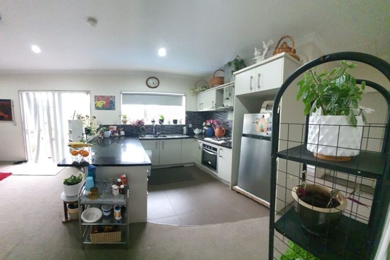 Photo of property in 108 San Marino Drive West, Henderson, Auckland, 0612