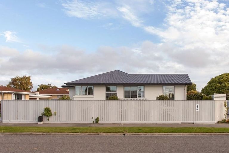 Photo of property in 1/34 Niven Street, Avondale, Christchurch, 8061