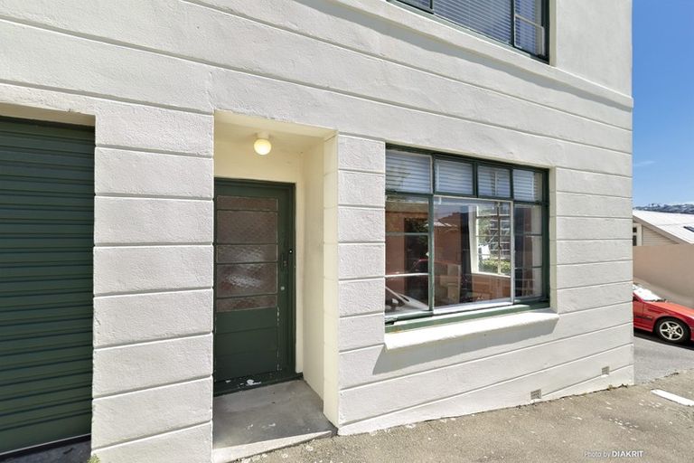 Photo of property in Nissen Court, 11g Hawker Street, Mount Victoria, Wellington, 6011