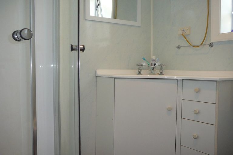 Photo of property in 39 Clutha Street, Alexandra, 9320