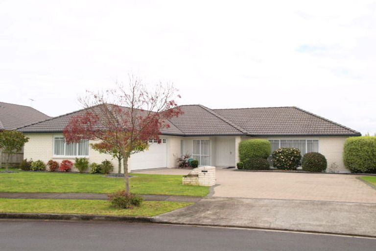 Photo of property in 9 Trovare Place, Golflands, Auckland, 2013