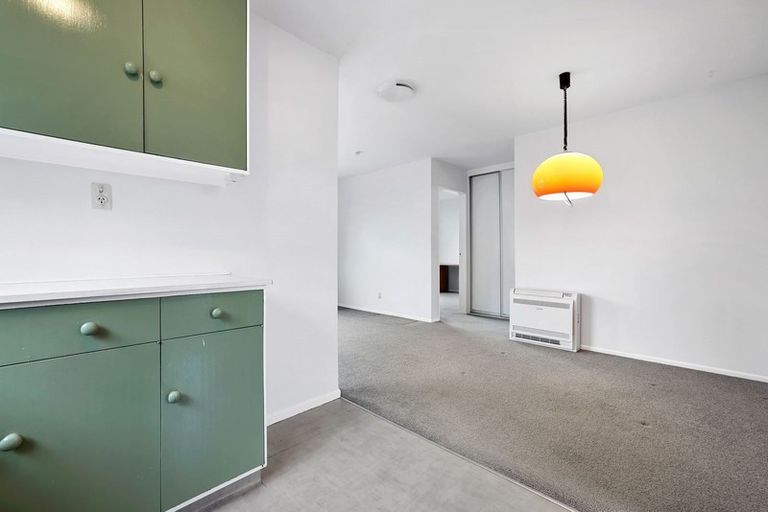 Photo of property in 2/144a Beach Road, North New Brighton, Christchurch, 8083