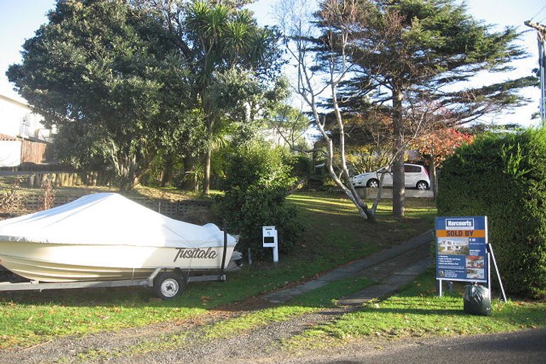 Photo of property in 5 Miro Road, Raumati South, Paraparaumu, 5032