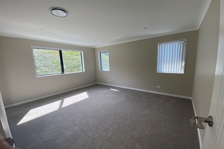 Photo of property in 30 Godfrey Drive, Orewa, 0931