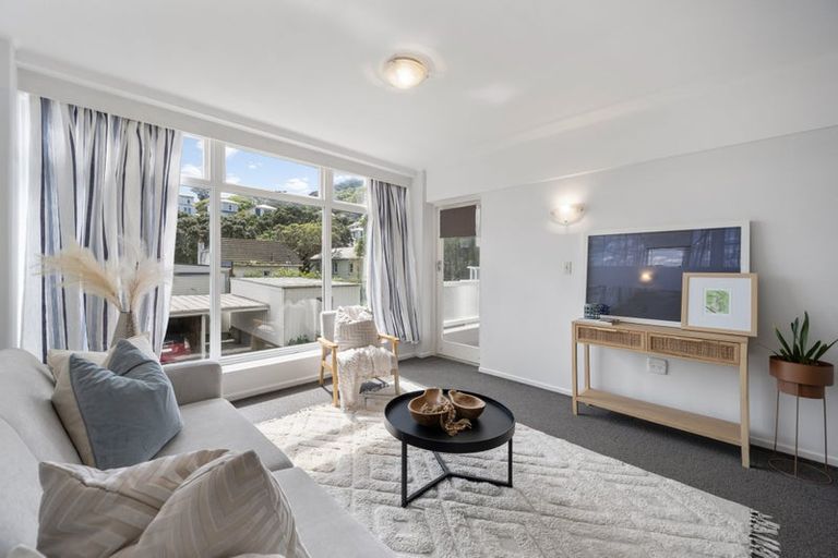 Photo of property in 10/4 Claremont Grove, Mount Victoria, Wellington, 6011