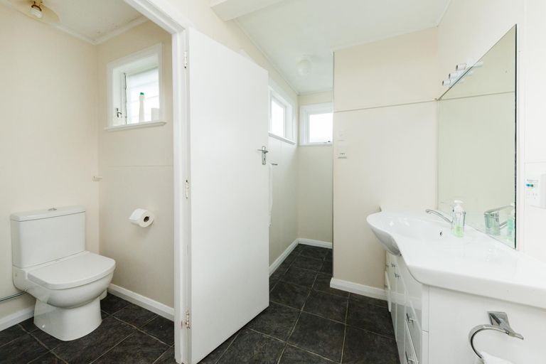 Photo of property in 109 Waterloo Crescent, Hokowhitu, Palmerston North, 4410