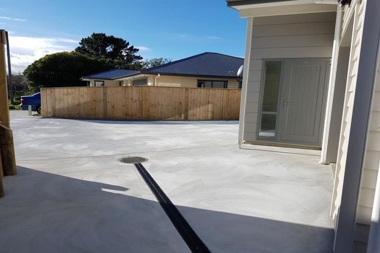 Photo of property in 17 Mawhare Street, Titahi Bay, Porirua, 5022