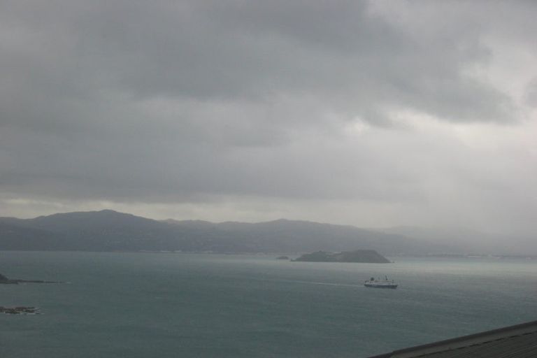 Photo of property in 4 Lyons Crescent, Strathmore Park, Wellington, 6022