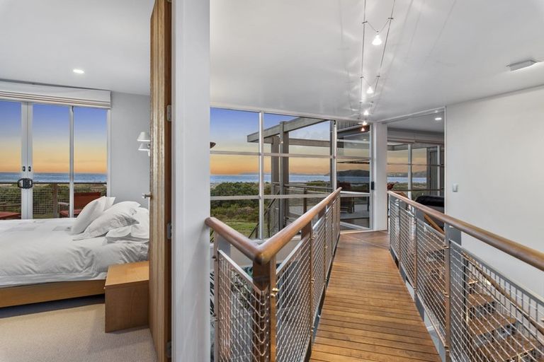 Photo of property in 10 Lagoon Way, Omaha, 0986