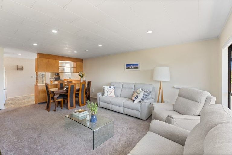 Photo of property in 4/24 Acheron Road, Paremata, Porirua, 5026