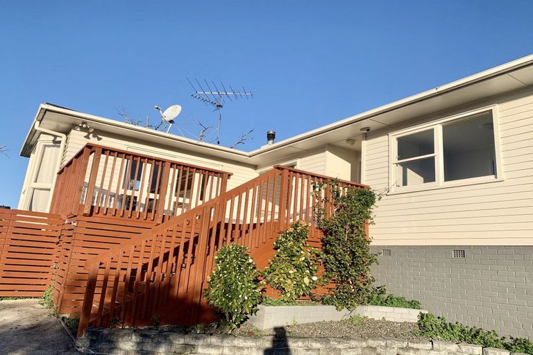 Photo of property in 33 Diana Drive, Glenfield, Auckland, 0627