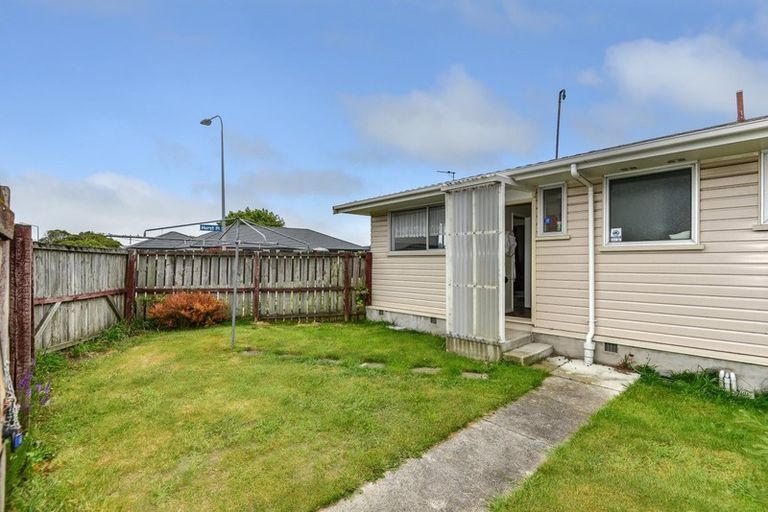 Photo of property in 2 Hurst Place, Parklands, Christchurch, 8083