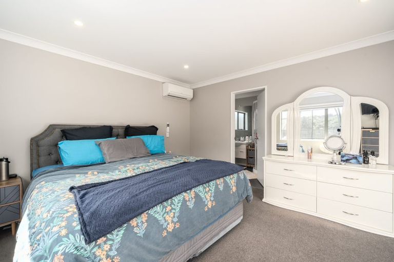 Photo of property in 14 Moonsail Drive, Whitby, Porirua, 5024