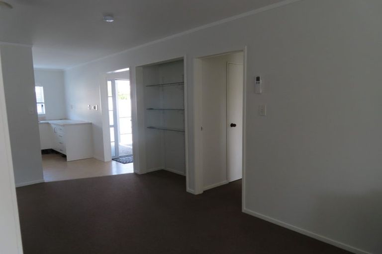 Photo of property in 40 Neeve Road, Taradale, Napier, 4112