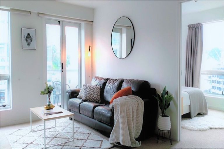 Photo of property in Terrace Heights Apartments, 8c/163 The Terrace, Wellington Central, Wellington, 6011