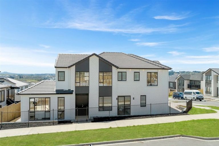 Photo of property in 19 Aklander Rise, Flat Bush, Auckland, 2019
