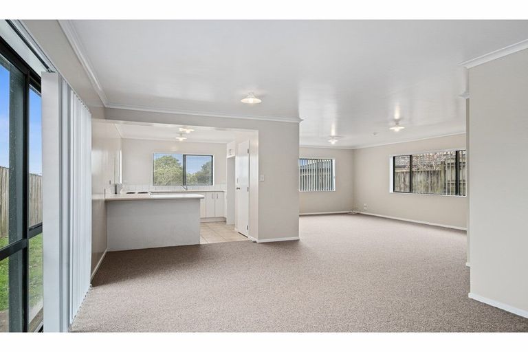 Photo of property in 211 Metcalfe Road, Ranui, Auckland, 0612