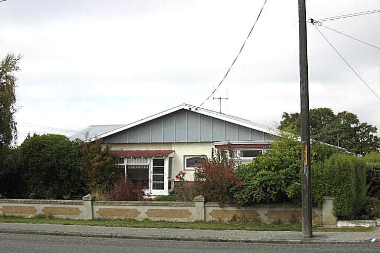 Photo of property in 42 Parsonage Road, Waimate, 7924