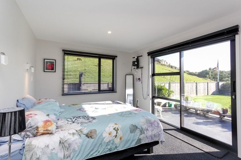Photo of property in 40 Cyrus Street, Whalers Gate, New Plymouth, 4310