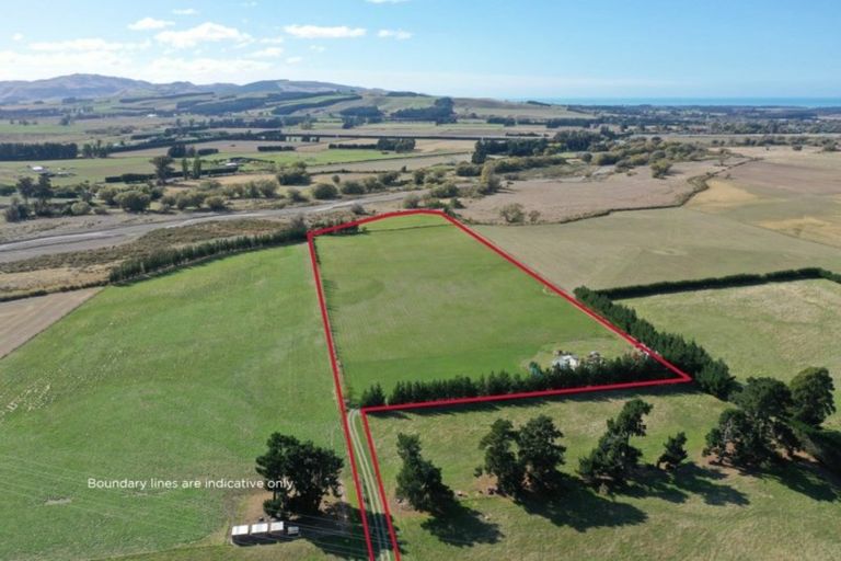 Photo of property in 216 Reserve Road, Balcairn, Amberley, 7481