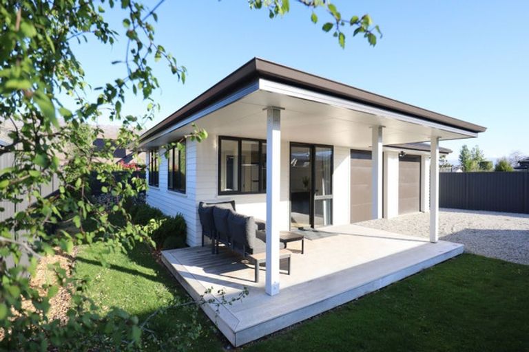 Photo of property in 26a-b Ethereal Crescent, Mount Pisa, Cromwell, 9383