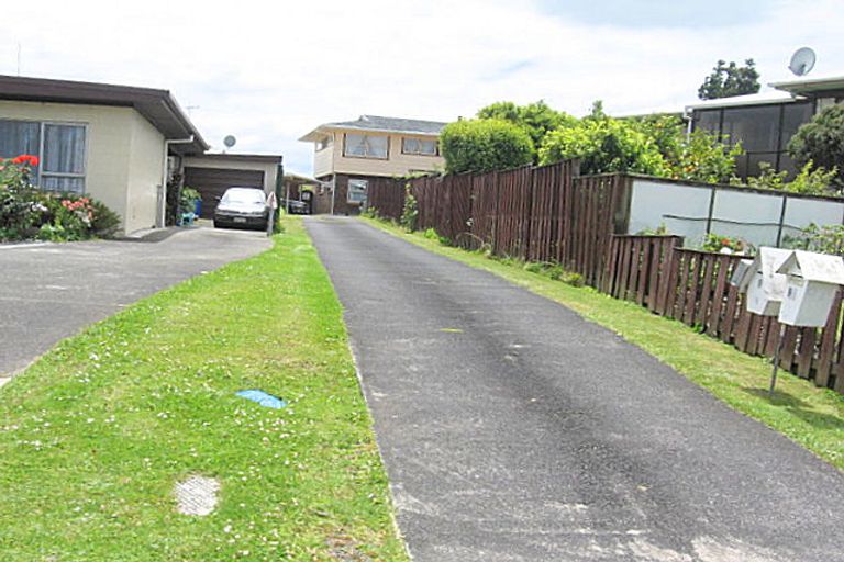 Photo of property in 9 Tatariki Street, Rosehill, Papakura, 2113