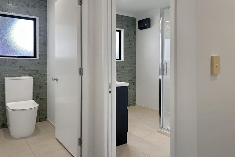 Photo of property in 121 Queens Road, Waikanae Beach, Waikanae, 5036