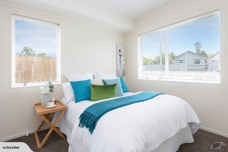 Photo of property in 49 De Quincey Terrace, Highland Park, Auckland, 2010