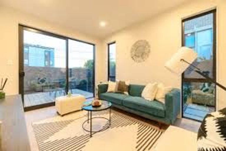 Photo of property in 26 Owens Road, Waiuku, 2123