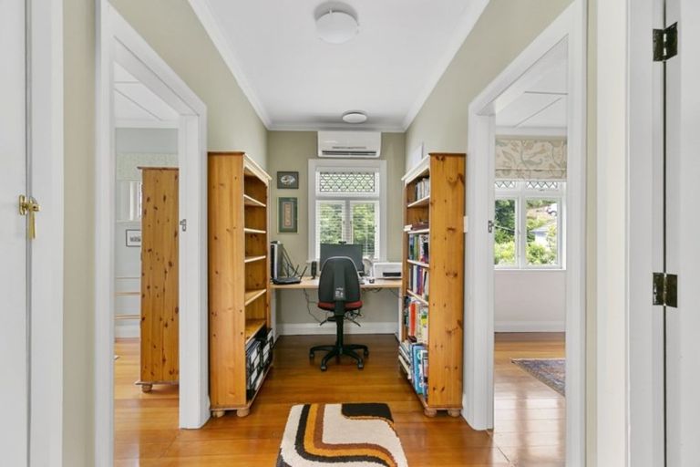 Photo of property in 48 Chamberlain Road, Karori, Wellington, 6012