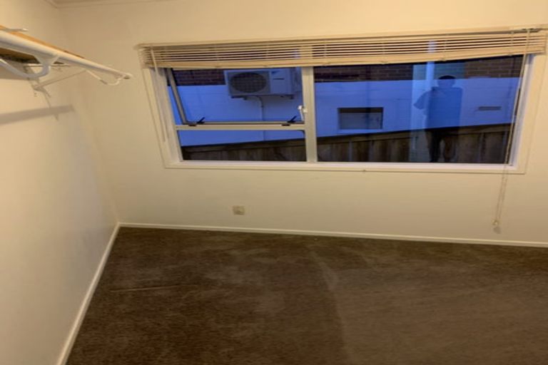 Photo of property in 522 Beach Road, Murrays Bay, Auckland, 0630