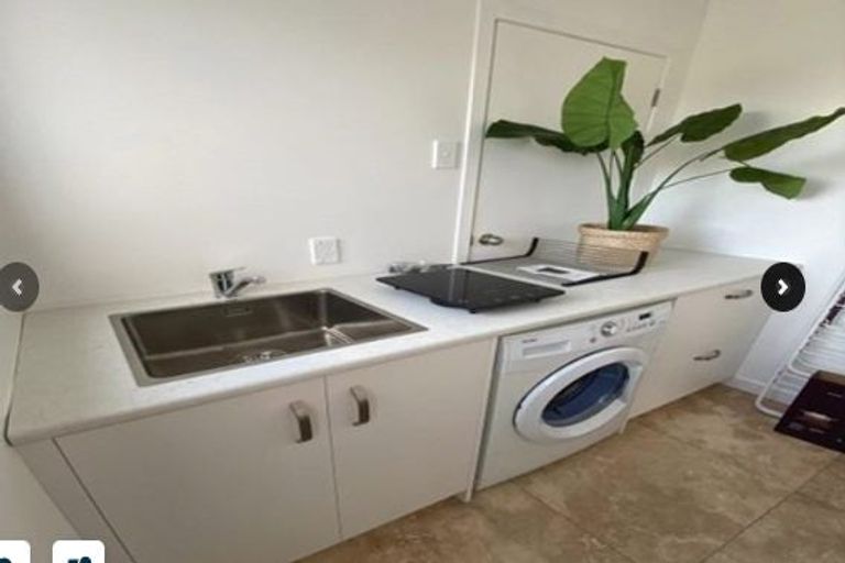 Photo of property in 12 Bayview Road, Hauraki, Auckland, 0622