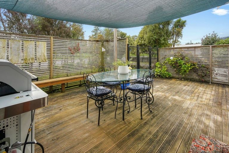 Photo of property in 64 Waller Street, Murchison, 7007