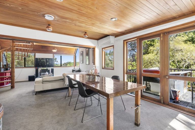 Photo of property in 110 Attwood Road, Paremoremo, Auckland, 0632