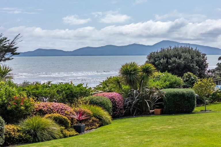 Photo of property in 42 Ames Street, Paekakariki, 5034