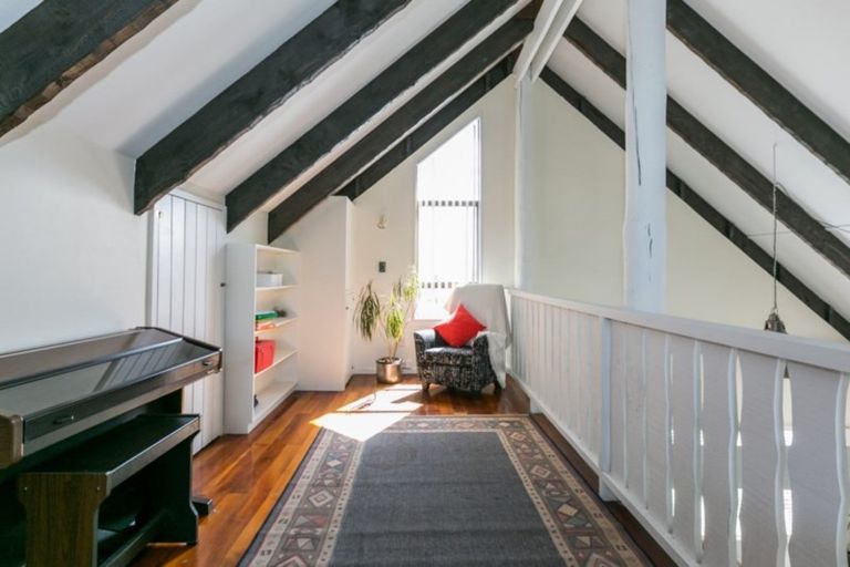 Photo of property in 30 Von Dadelszen Place, Havelock North, 4130