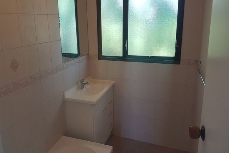 Photo of property in 5/15 Barneys Farm Road, Clendon Park, Auckland, 2103