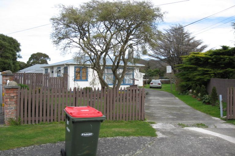 Photo of property in 17 Edmonds Street, Wainuiomata, Lower Hutt, 5014