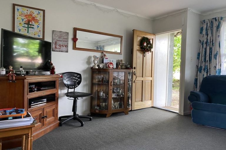 Photo of property in 1/15 Glengarry Road, Glen Eden, Auckland, 0602