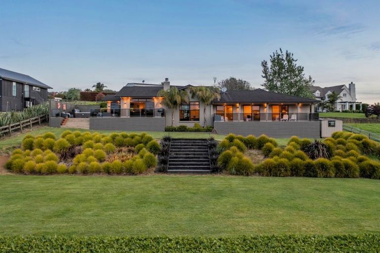 Photo of property in 14 Regis Lane, Flat Bush, Auckland, 2019