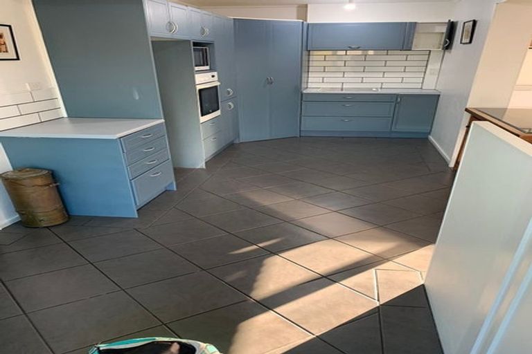 Photo of property in 485 West Coast Road, Glen Eden, Auckland, 0602